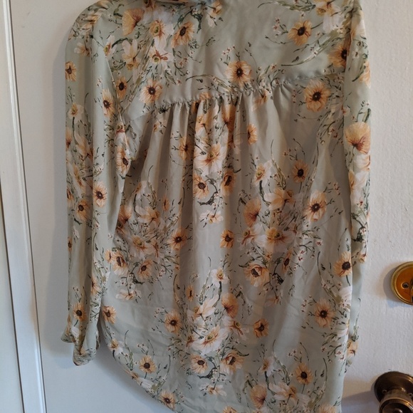 H&M Long sleeve blouse - Picture 2 of 3